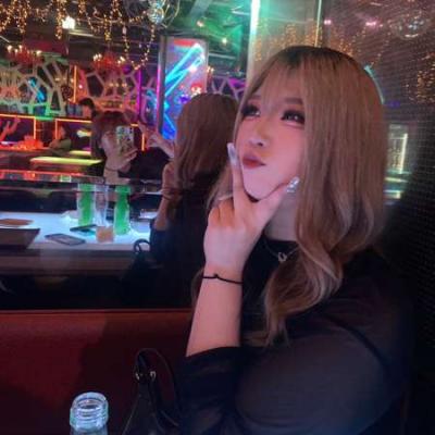 エミリ